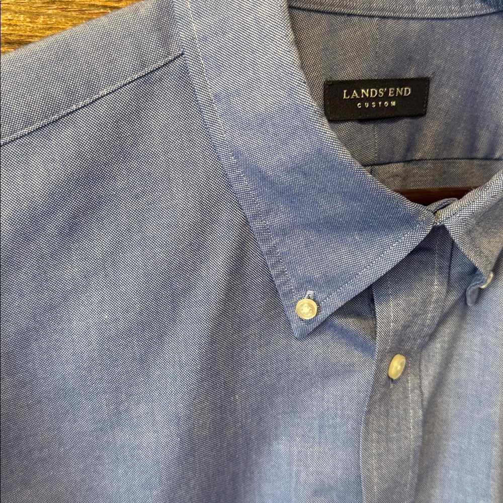 Lands' End Men's Casual Chambray Blue Button Down Shirt - Picture 4 of 13